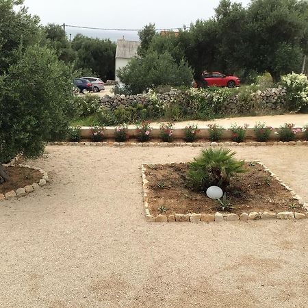 Moderner Bungalow Mit Meerblick Lun  Bagian luar foto