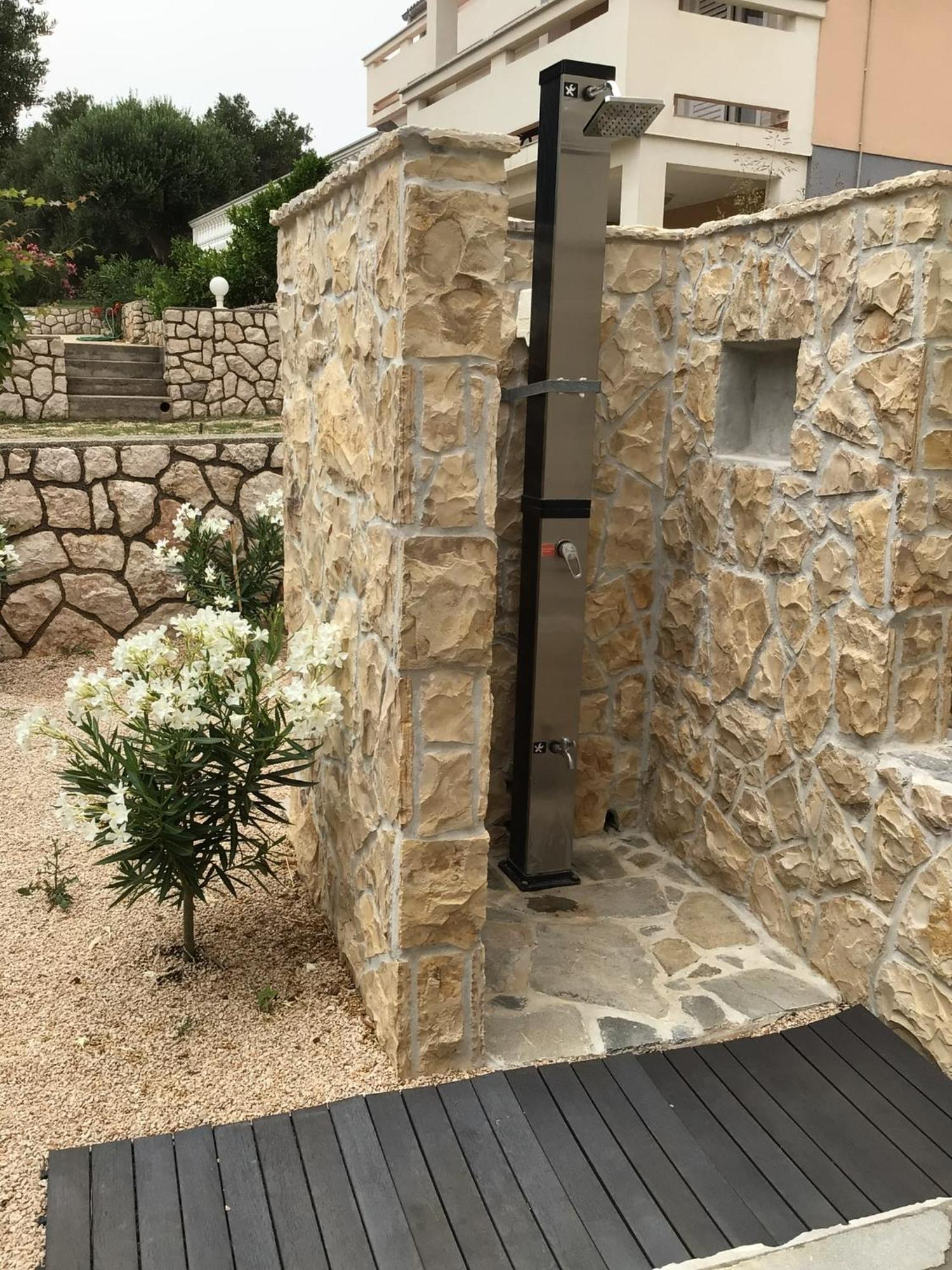 Moderner Bungalow Mit Meerblick Lun  Bagian luar foto